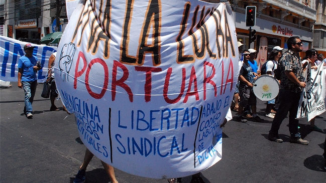 Trabajadores portuarios analizan 