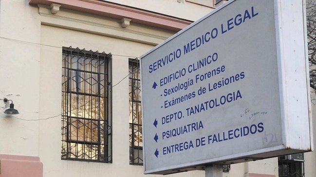 Familias esperan por entrega de cuerpos ante paro en el SML