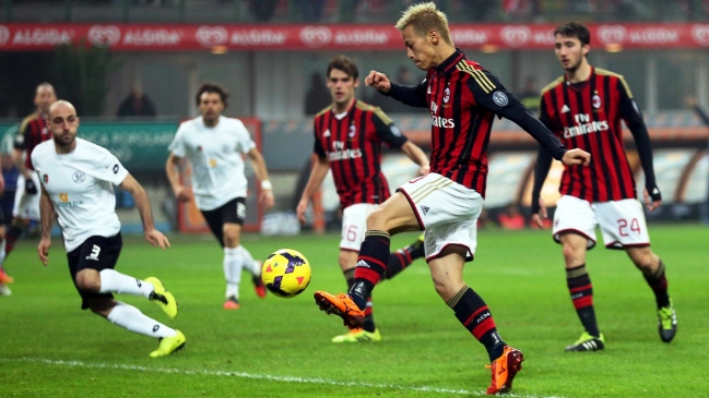 Felipe Seymour sucumbió junto a Spezia ante AC Milan en la Copa Italia