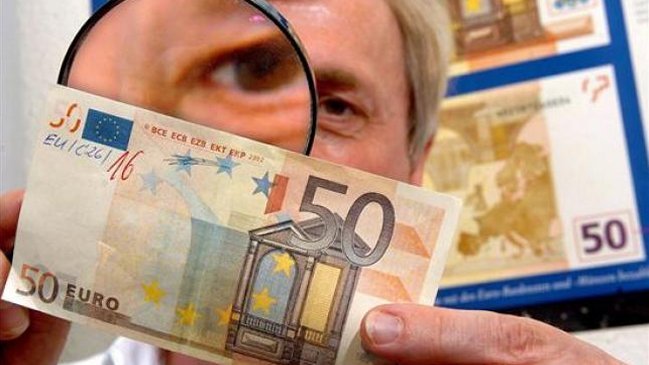 Hombre vivía gracias a los billetes de 20 y 50 euros que fabricaba en su casa