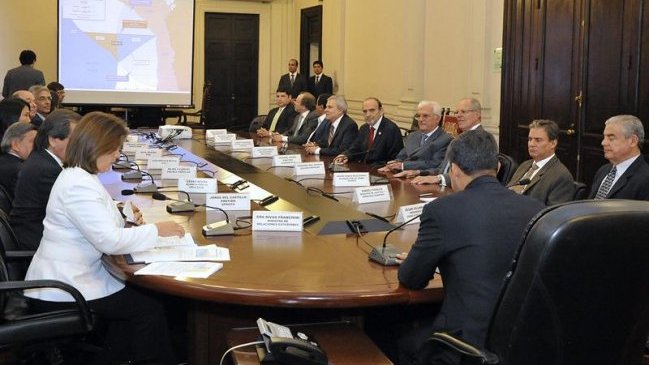 Humala se reunió con líderes políticos peruanos por fallo de La Haya