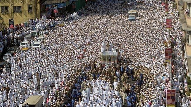 Al menos 18 muertos dejó avalancha humana durante un funeral en India