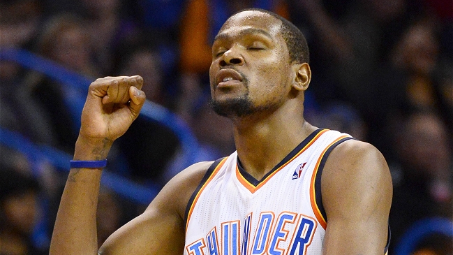 Kevin Durant encabezó una nueva victoria de Oklahoma City Thunder sobre Sacramento Kings