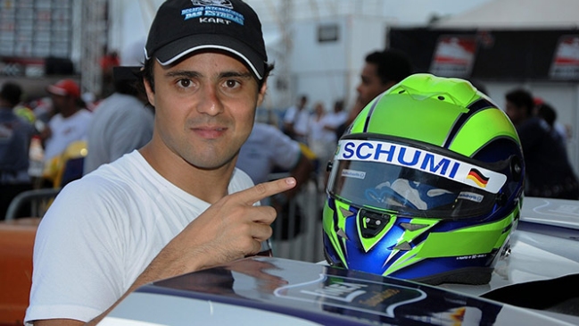 Massa recuerda a Schumacher llevando su nombre en el casco