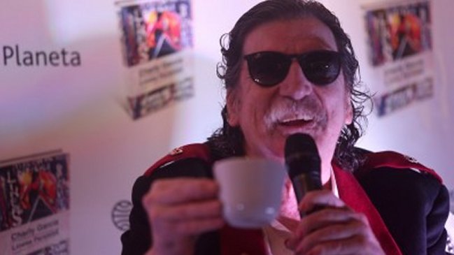 Charly García evoluciona estable y lúcido tras ser internado en Buenos Aires