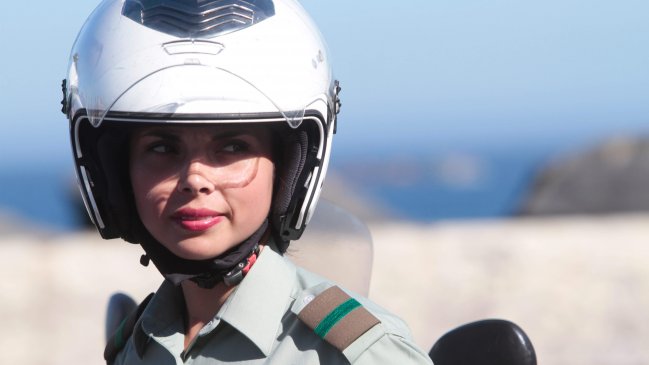 Radios y Carabineros son las instituciones con más confianza en Chile