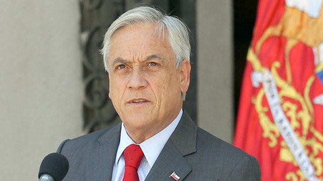 Ministerio de Educación propuso estudiar a Piñera y Luksic como 