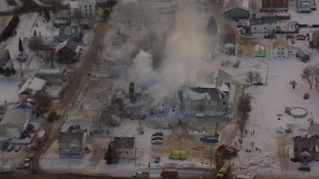  Canadá: Aumentan a ocho las víctimas por incendio  