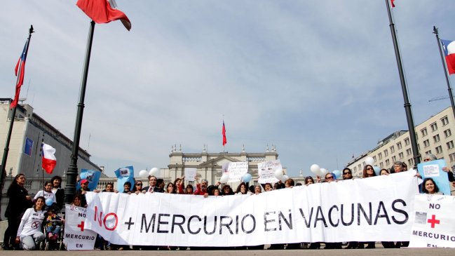 Mañalich anunció veto presidencial a ley que prohíbe timerosal en vacunas