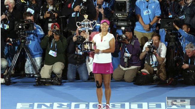 Na Li venció a Dominika Cibulkova y se quedó con el Abierto de Australia