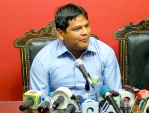 Diputado boliviano denunciará perjuicios a transportistas por paro portuario en Chile