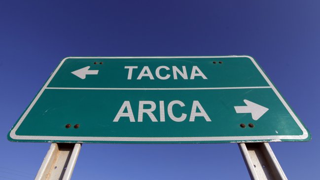 Moreno analizó escenario posfallo con futuro canciller de Bachelet