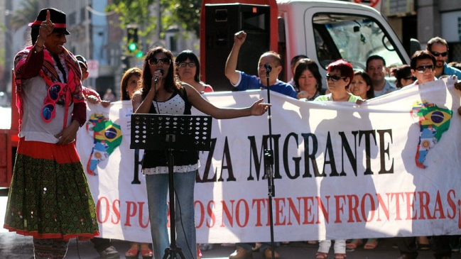Actividades por la paz marcan horas previas al fallo de La Haya en Santiago