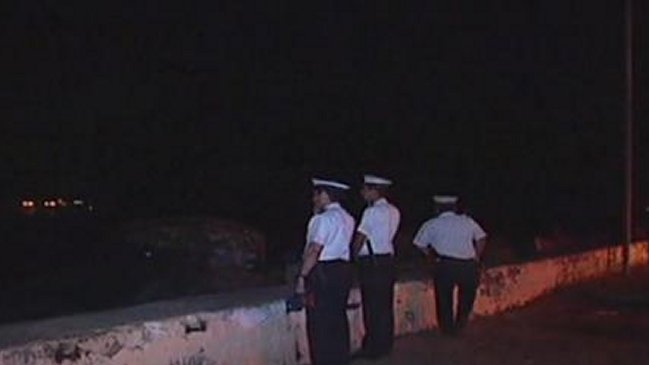 Ladrón permanece desaparecido tras lanzarse al mar para escapar