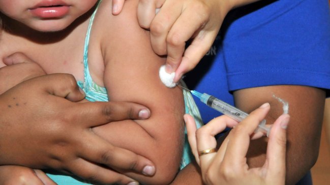 Comité Asesor en Vacunas del Minsal defendió uso del timerosal