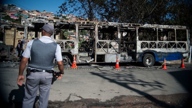 A 35 subió el número de buses incendiados en Sao Paulo
