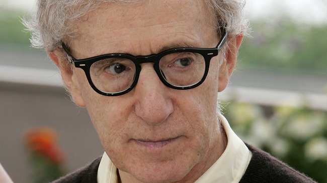 Woody Allen reaccionó a las duras acusaciones de abuso sexual de su hija