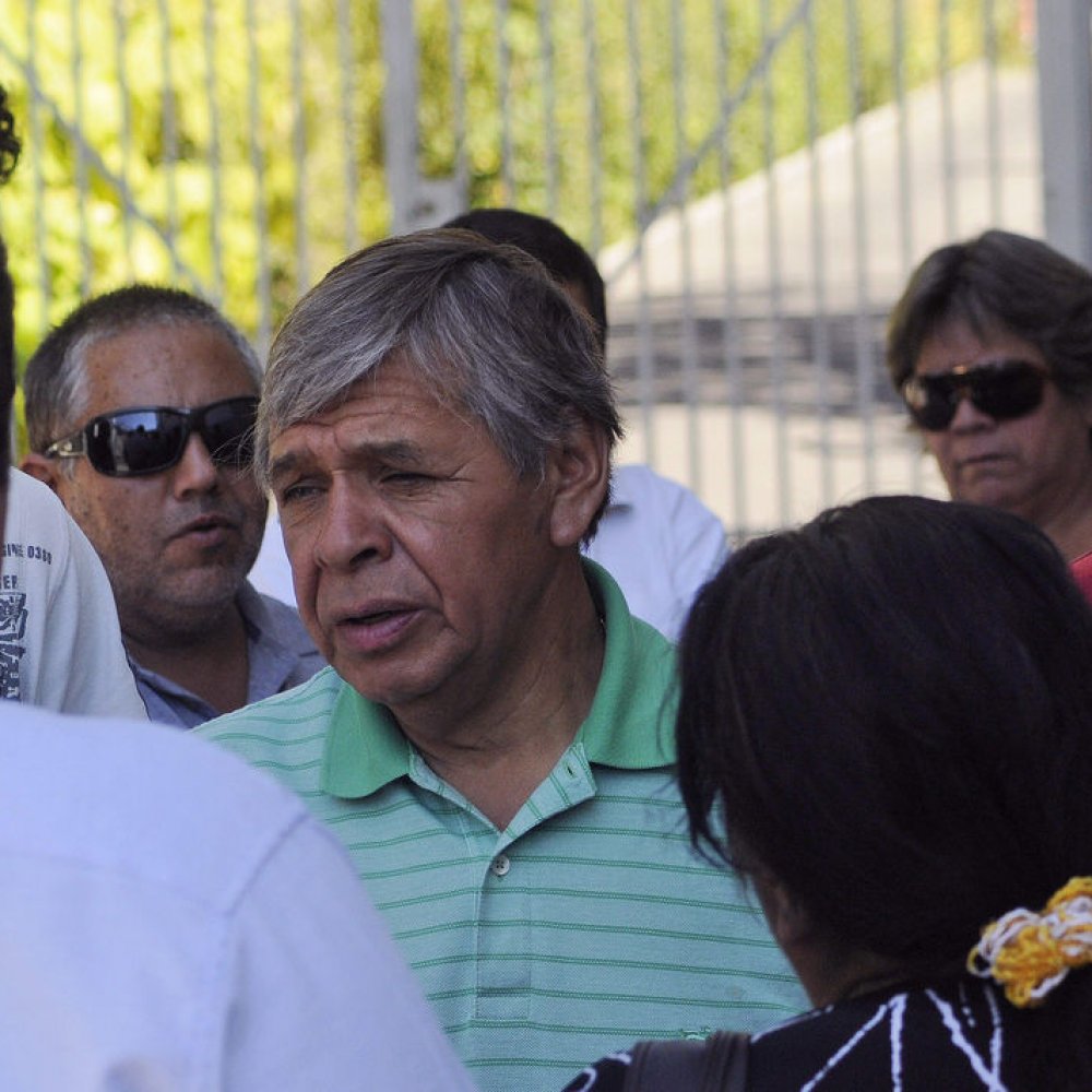 Alcalde de Cerro Navia irá a la Justicia por medicamentos vencidos en consultorio