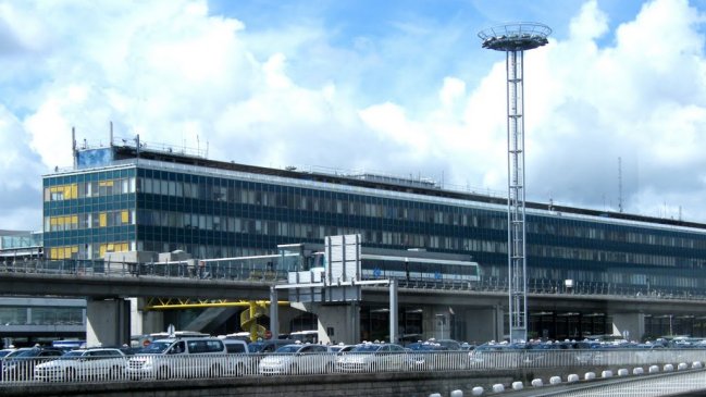 Detuvieron en París a pasajero proveniente de Chile con 6 kilos de cocaína