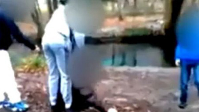 Detienen a menores por atacar a un discapacitado y subir el video a Facebook