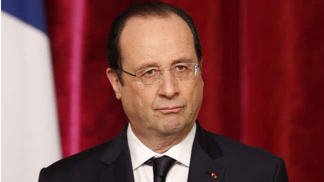 Julie Gayet denunció a revista que reveló su romance con Hollande