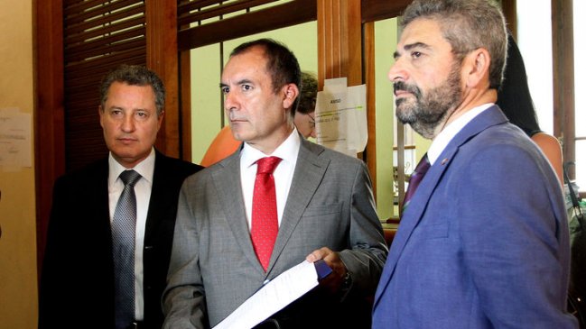 Presidente de Anestesiólogos: Acusación de Mañalich era tremendamente injusta