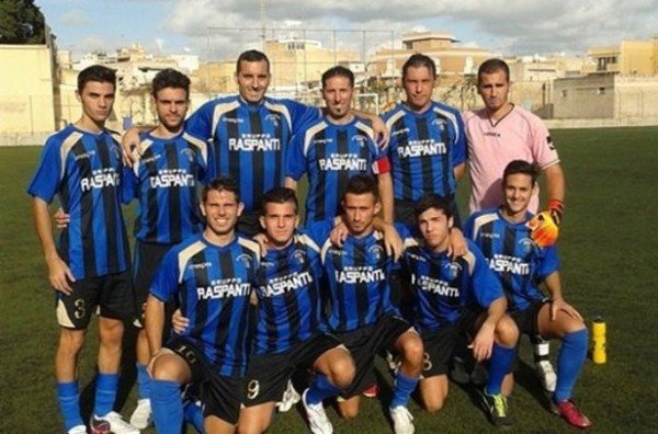 Equipo de fútbol marcó ocho goles en 10 minutos, pero en su propia meta