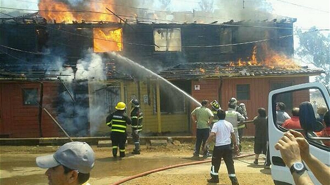 Nuevo incendio destruyó ocho casas en pabellón patrimonial de Lota
