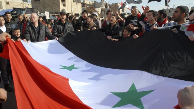 Activistas denuncian masacre de más de 40 personas en pueblo alauí en Siria