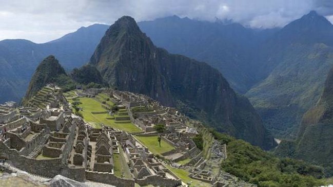Cónsul: Quedan cerca de 30 chilenos atrapados en Machu Picchu