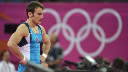  Encuesta Adimark acusó alto interés por Santiago 2014  