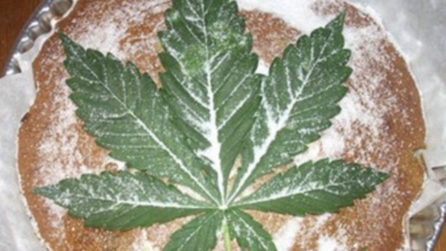 Diez universitarios españoles se intoxicaron con un pastel de marihuana