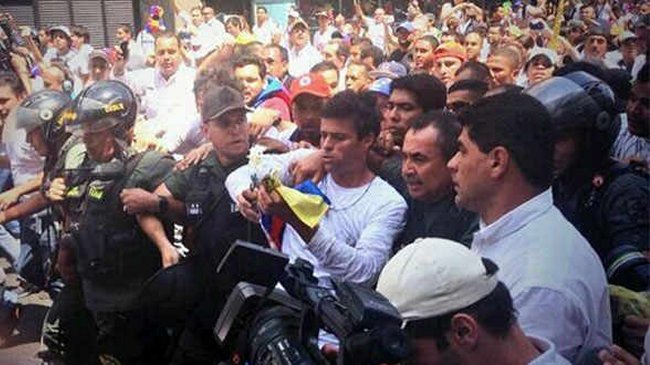 Líder opositor Leopoldo López se entregó a la Guardia Nacional de Venezuela
