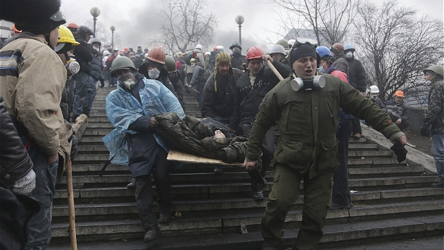 Ucrania: Al menos 13 cadáveres yacen en parada de autobús