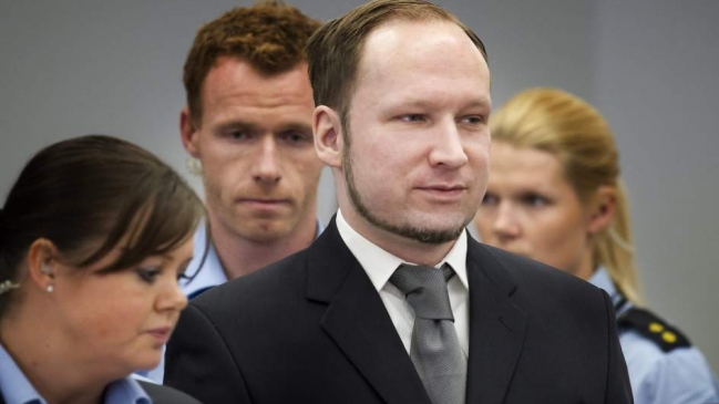 Denuncia de autor de atentados de Noruega por tortura psicológica fue archivada