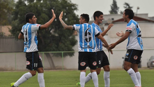 Magallanes se quedó con el clásico ante Santiago Morning en la Primera B