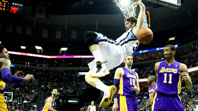 Los Grizzlies sentenciaron la suerte de Los Angeles Lakers en la NBA