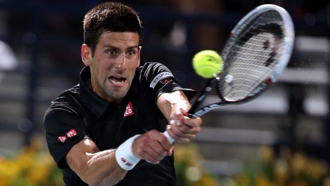 Novak Djokovic pasó a semifinales en Dubai por retiro de Mikhail Youzhny