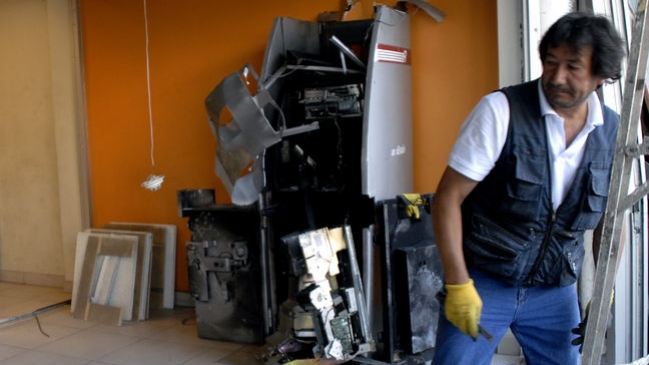 OS9 de Carabineros reporta alza a robos a cajeros automáticos en 2014
