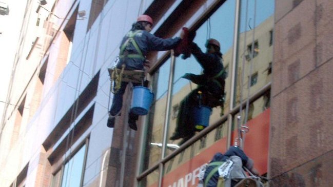 Desempleo subió a 6,1 por ciento en trimestre móvil noviembre-enero