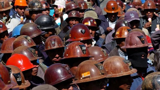 Trabajadores de Codelco logran acuerdo por 21 millones en negociación colectiva