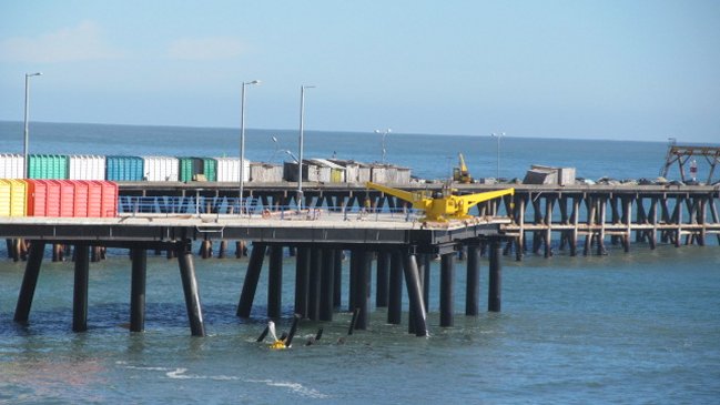 Pescadores de Constitución reclaman por mala construcción de muelle