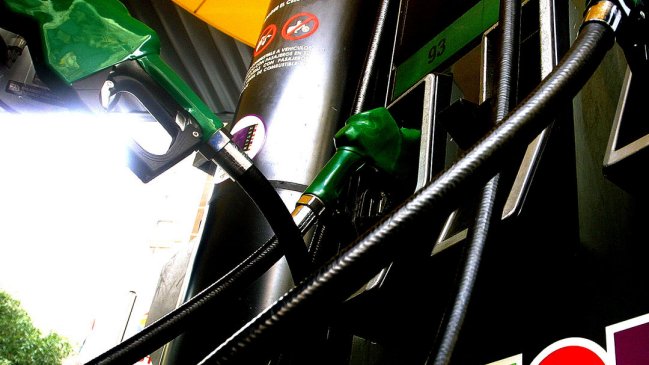 Pronostican sexta alza semanal consecutiva en los precios de los combustibles