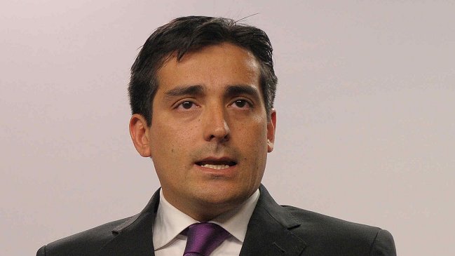 Peñailillo ante tensión DC-PC: El liderazgo de Bachelet es mayor que las diferencias