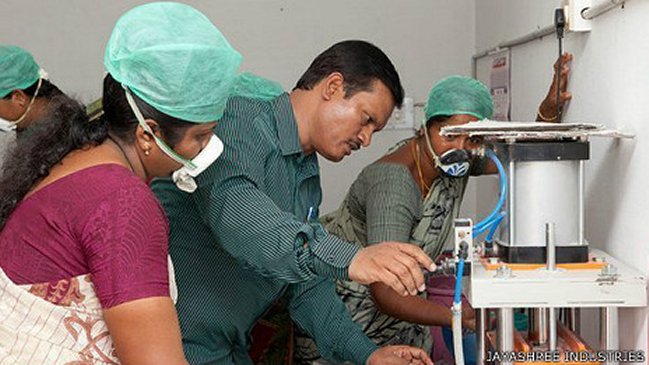 El hombre que se puso un útero para desatar una revolución