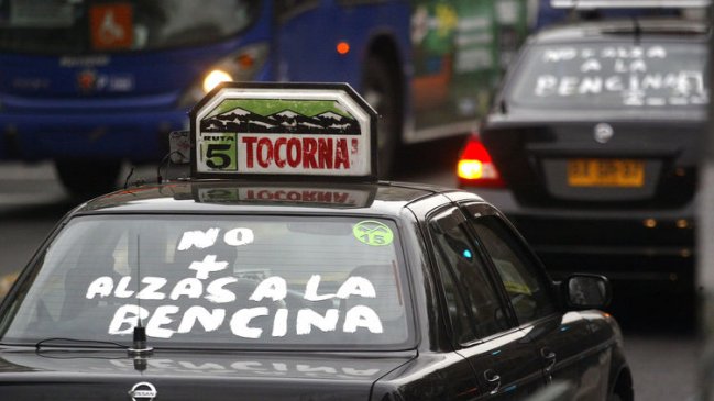 Bancada DC se mostró partidaria de disminuir el Impuesto a los Combustibles