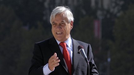 Piñera defendió decreto que permite a funcionarios públicos borrar mails