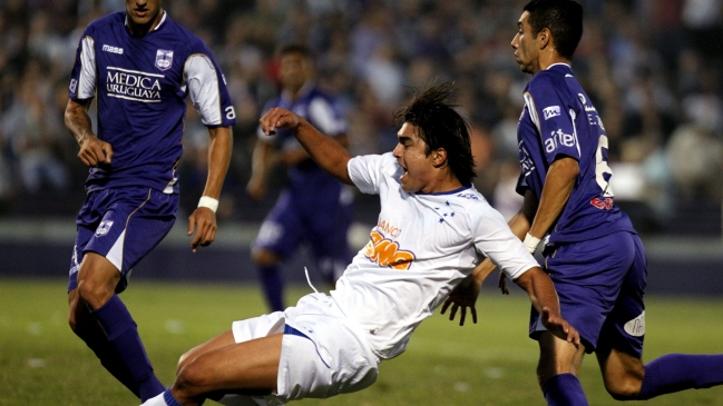 Defensor Sporting manda en el grupo de la U tras batir a Cruzeiro