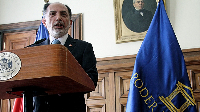 Presidente de la Corte Suprema rechazó críticas por cena en casa de Girardi