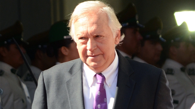 Ministro Burgos confirmó despidos en 